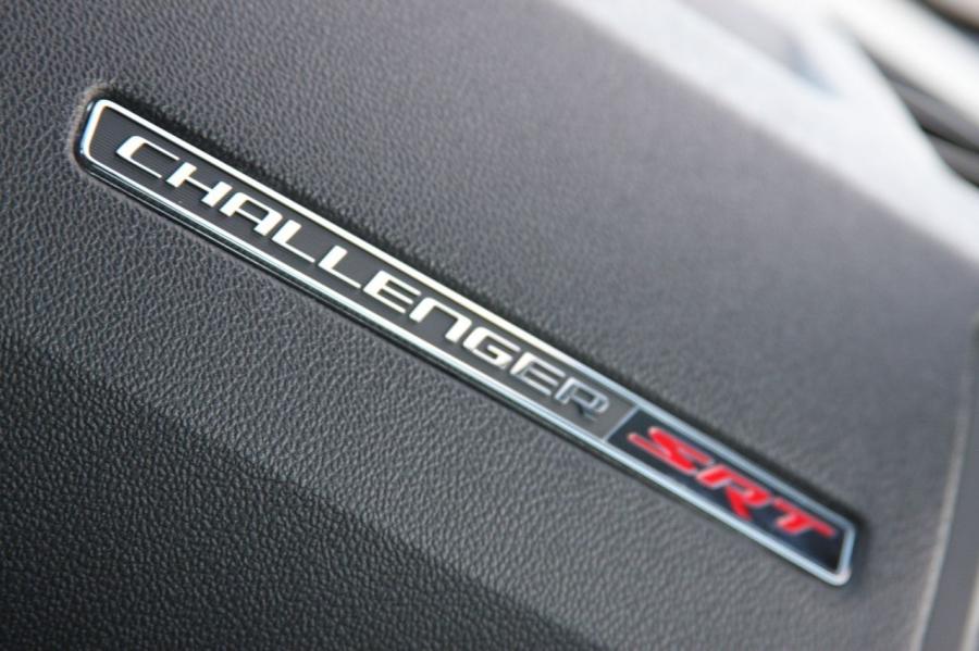  Dodge Challenger SRT8 2008 года  (фото 310 из 356)